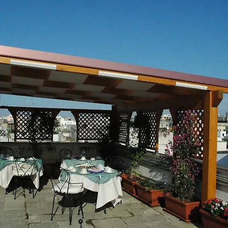 לינה וארוחת בוקר Corte Barocca לצ'ה